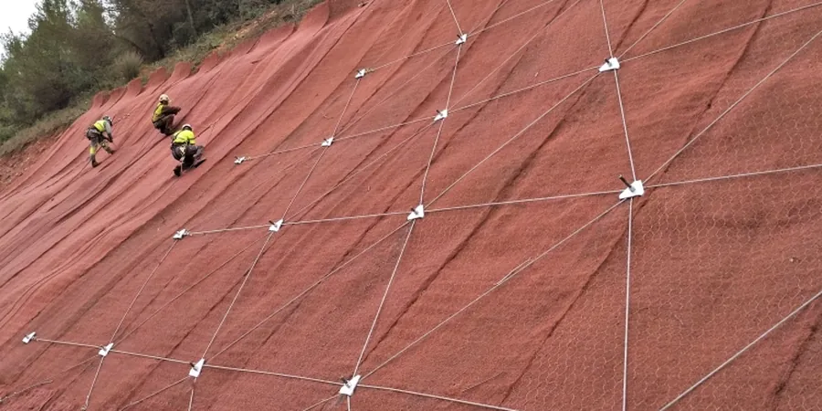 Slope Stability Analysis in Chicago: Technical Methods and Geotechnical Solutions